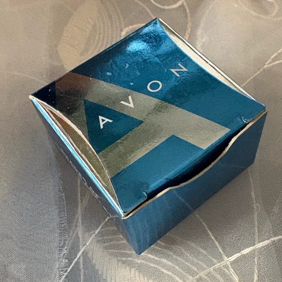 Vintage Avon 2008 Emerald Green Crystal Anklet Silver Dainty Adjustable NIB B13 - Picture 13 of 15